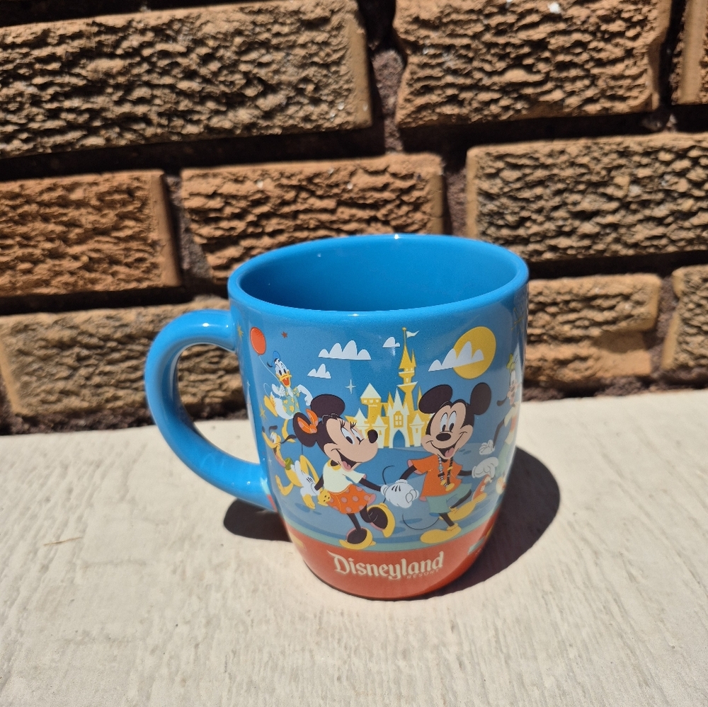 Disney Play in the Park Coffee Mug New With Glaze Skip On The Handle